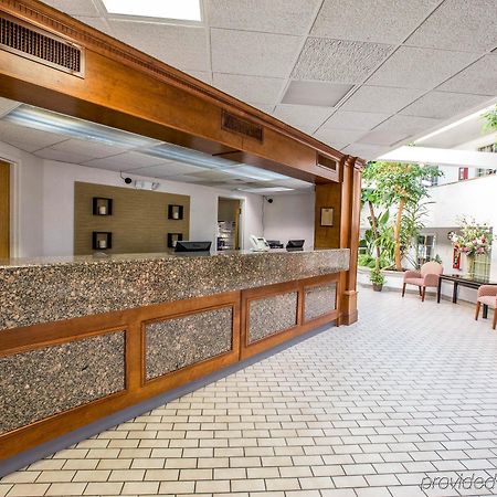 Greeneville Inn And Suites Екстер'єр фото