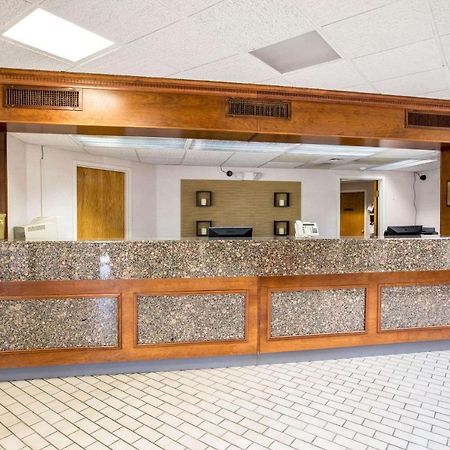 Greeneville Inn And Suites Екстер'єр фото