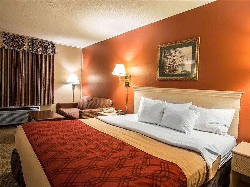 Greeneville Inn And Suites Екстер'єр фото