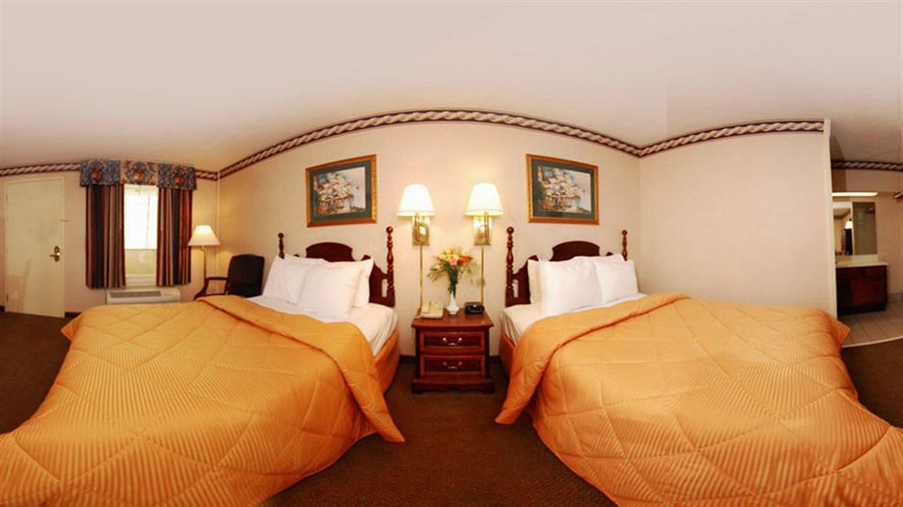 Greeneville Inn And Suites Екстер'єр фото