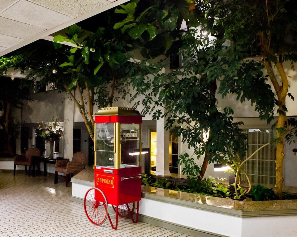 Greeneville Inn And Suites Екстер'єр фото