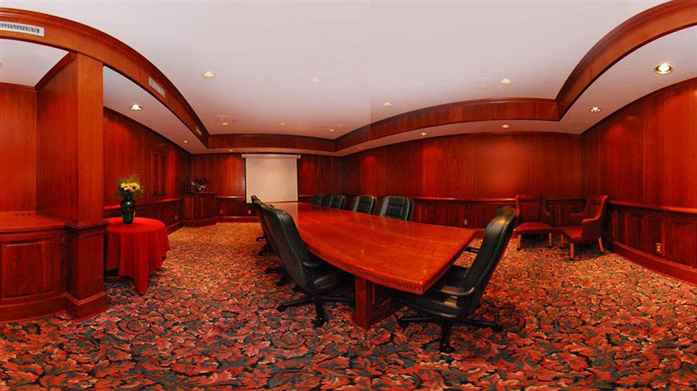 Greeneville Inn And Suites Екстер'єр фото